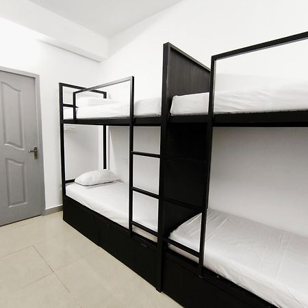 Hostel Stayzo Kochi ภายนอก รูปภาพ
