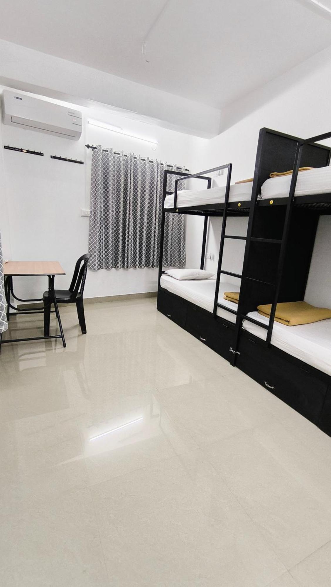 Hostel Stayzo Kochi ภายนอก รูปภาพ
