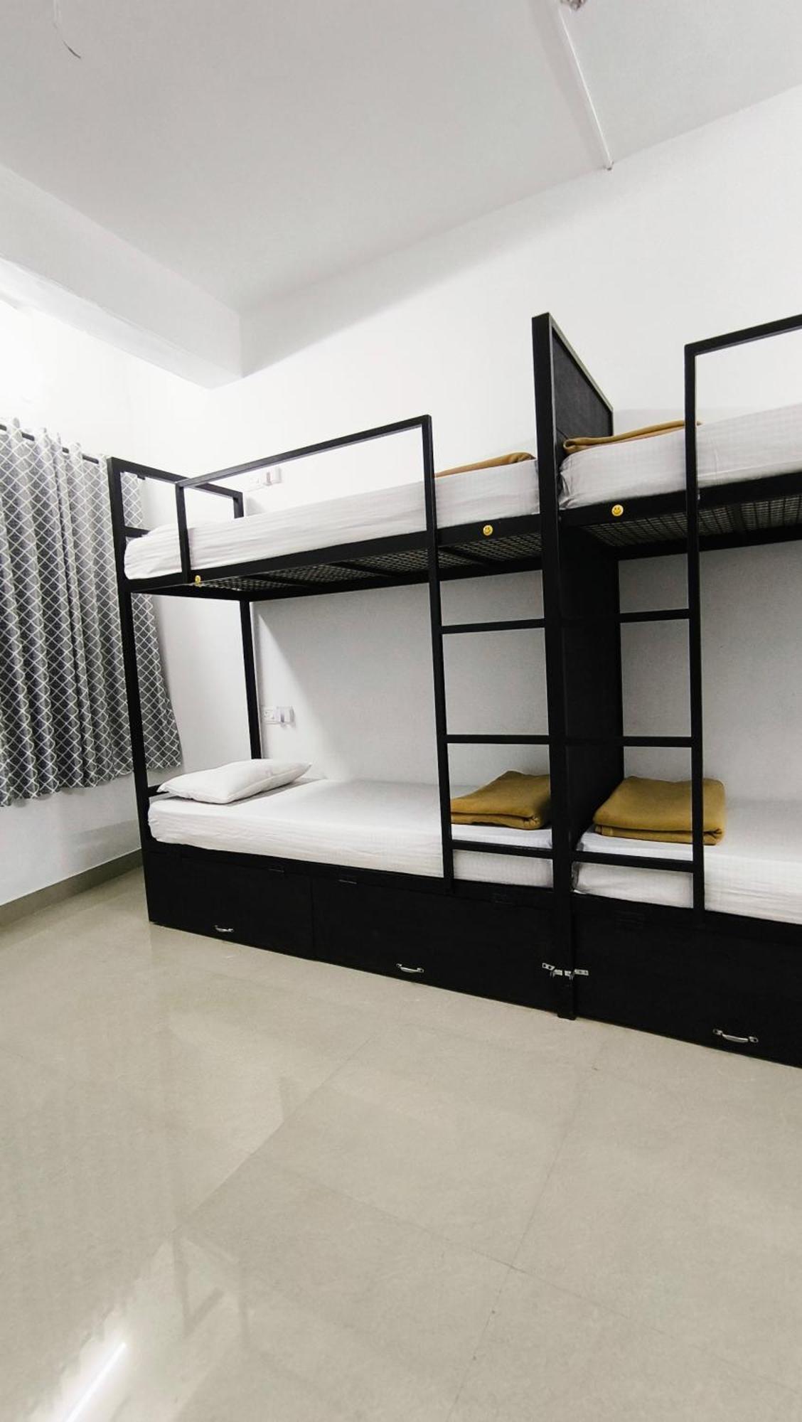 Hostel Stayzo Kochi ภายนอก รูปภาพ