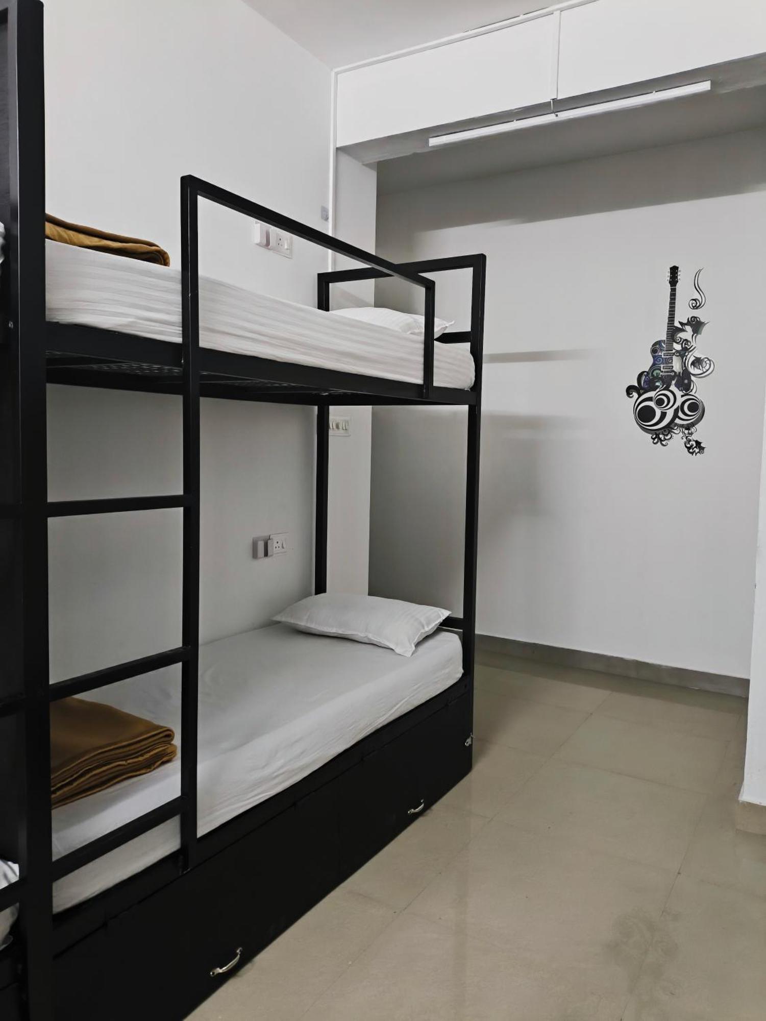 Hostel Stayzo Kochi ภายนอก รูปภาพ