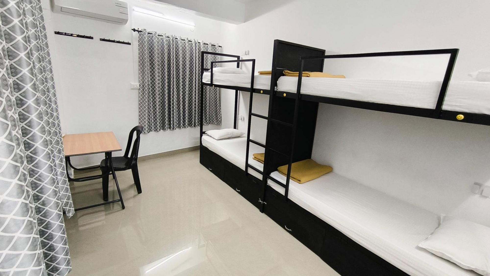 Hostel Stayzo Kochi ภายนอก รูปภาพ