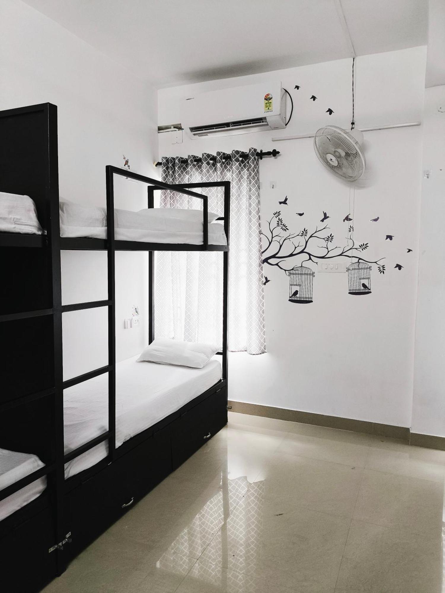 Hostel Stayzo Kochi ภายนอก รูปภาพ