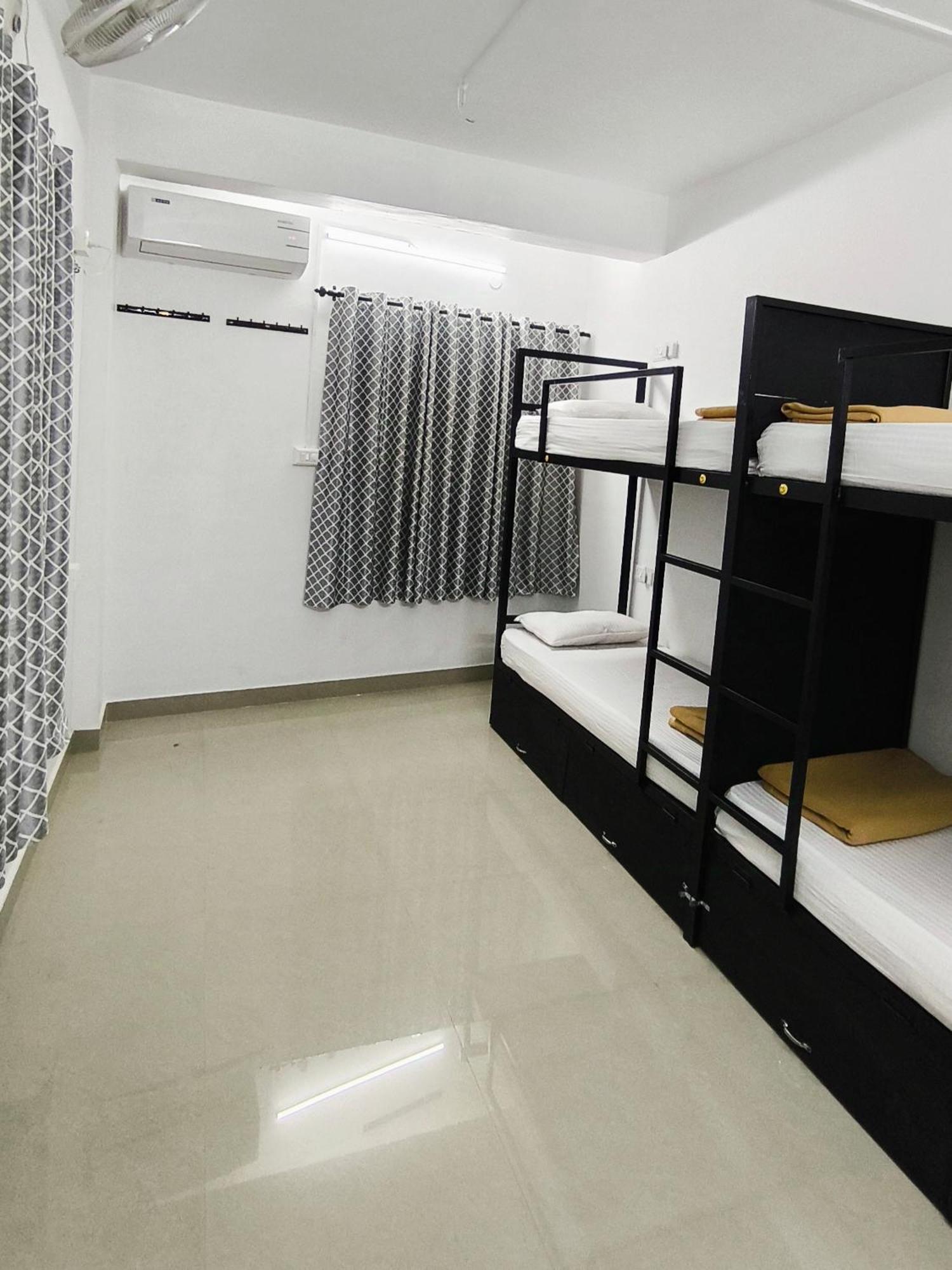 Hostel Stayzo Kochi ภายนอก รูปภาพ